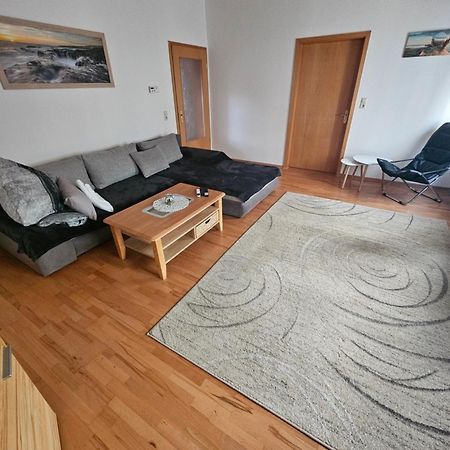 Suite Toni Bernburg Luaran gambar