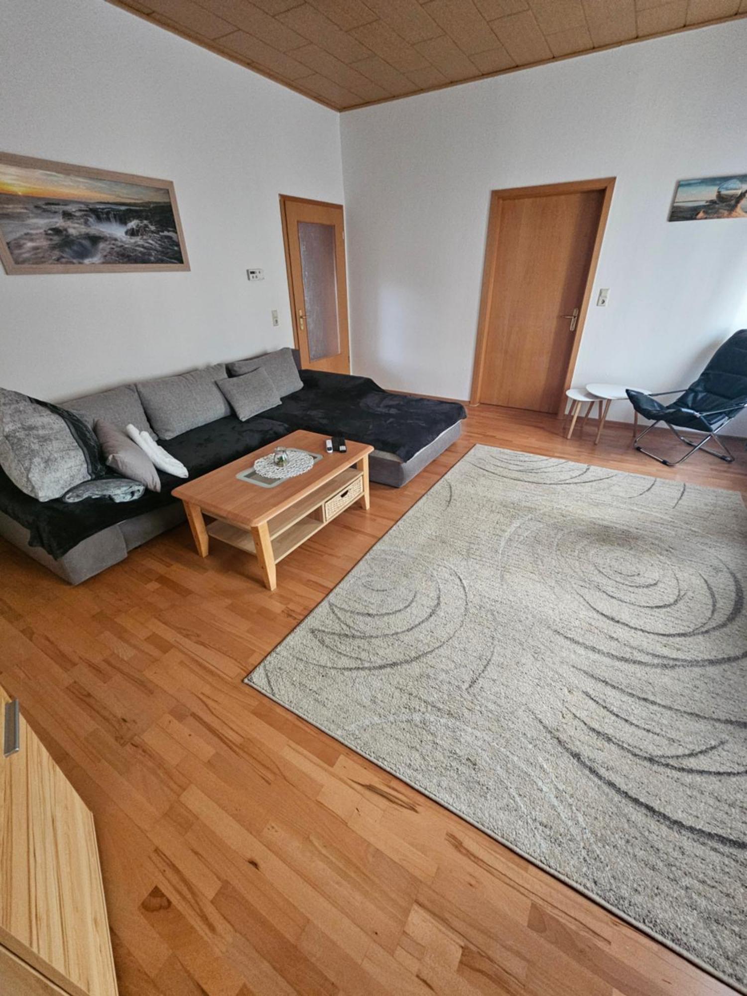 Suite Toni Bernburg Luaran gambar